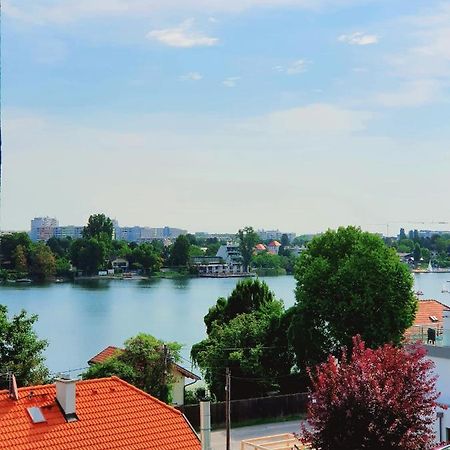 Near Lake Two Bedroom Fully Furnished Apartment Вена Экстерьер фото